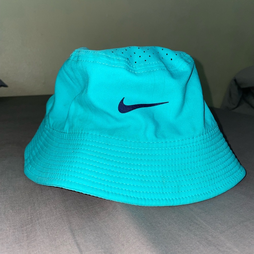 Nike dri Fit bucket hat